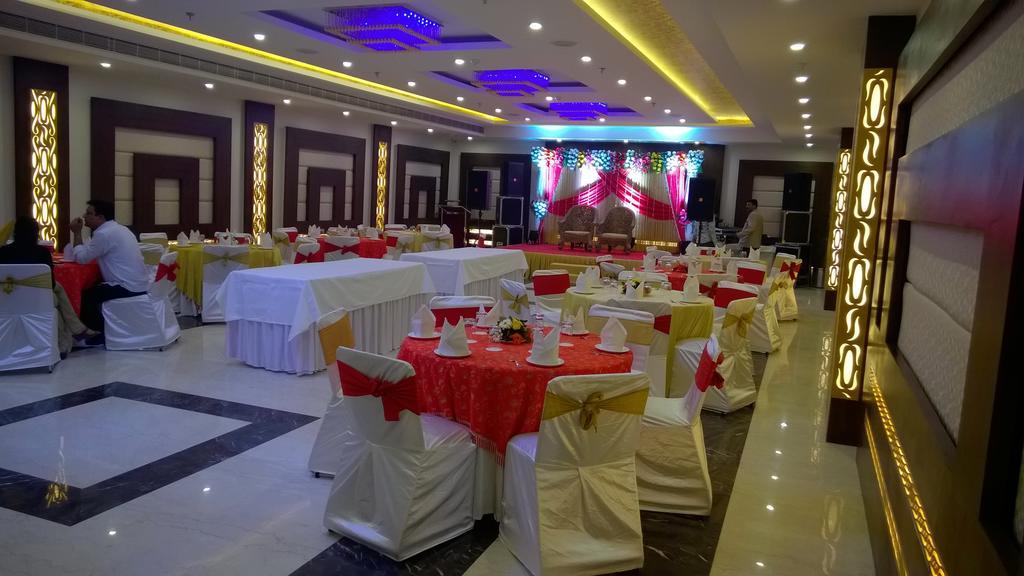 Hotel Seven Hills Tower Agra  Ngoại thất bức ảnh