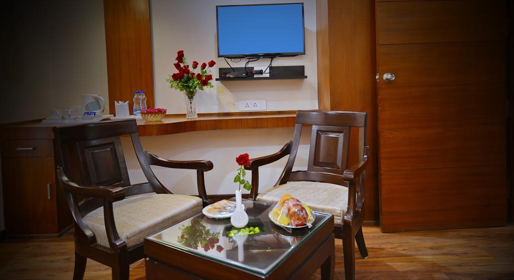 Hotel Seven Hills Tower Agra  Ngoại thất bức ảnh