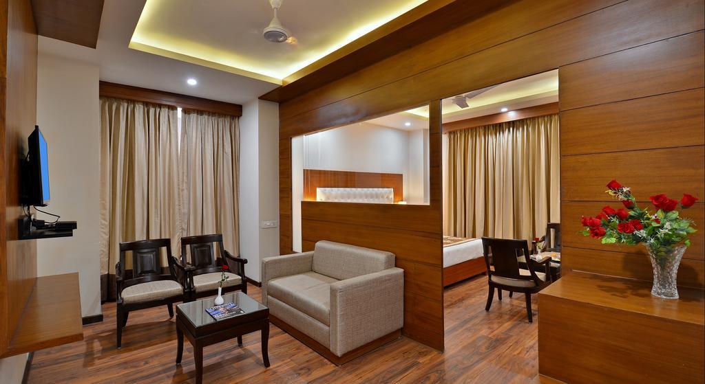 Hotel Seven Hills Tower Agra  Ngoại thất bức ảnh