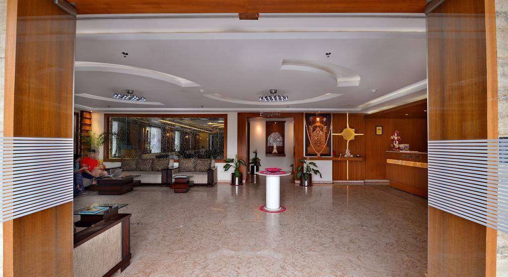 Hotel Seven Hills Tower Agra  Ngoại thất bức ảnh