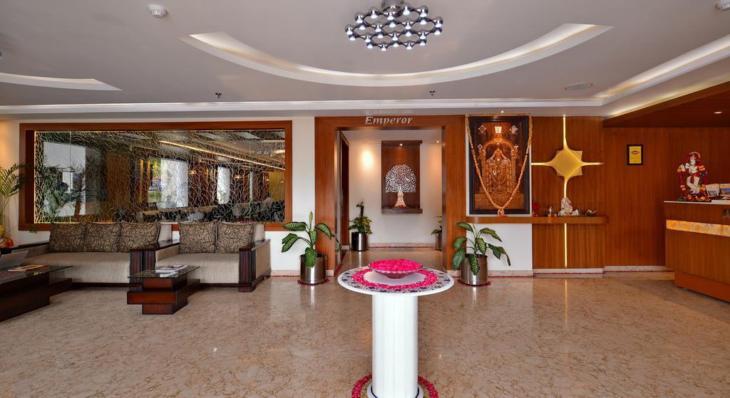 Hotel Seven Hills Tower Agra  Ngoại thất bức ảnh