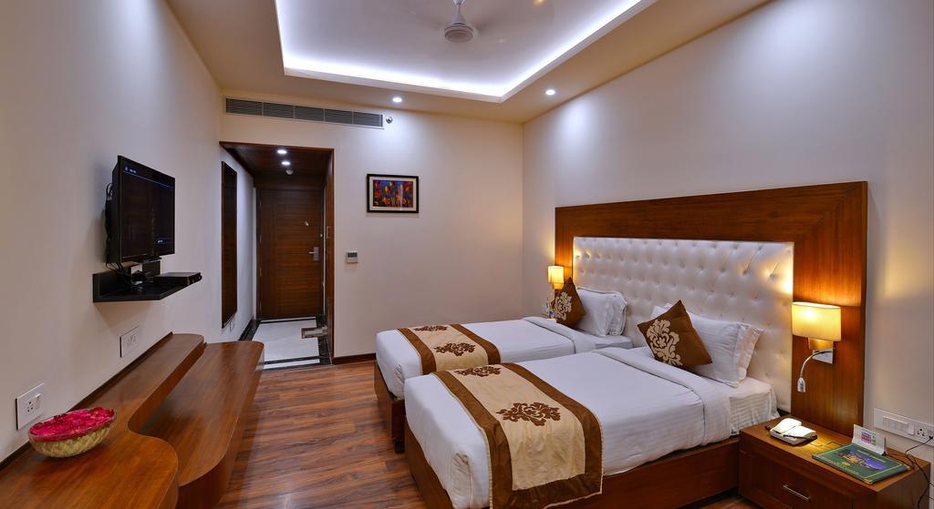 Hotel Seven Hills Tower Agra  Ngoại thất bức ảnh
