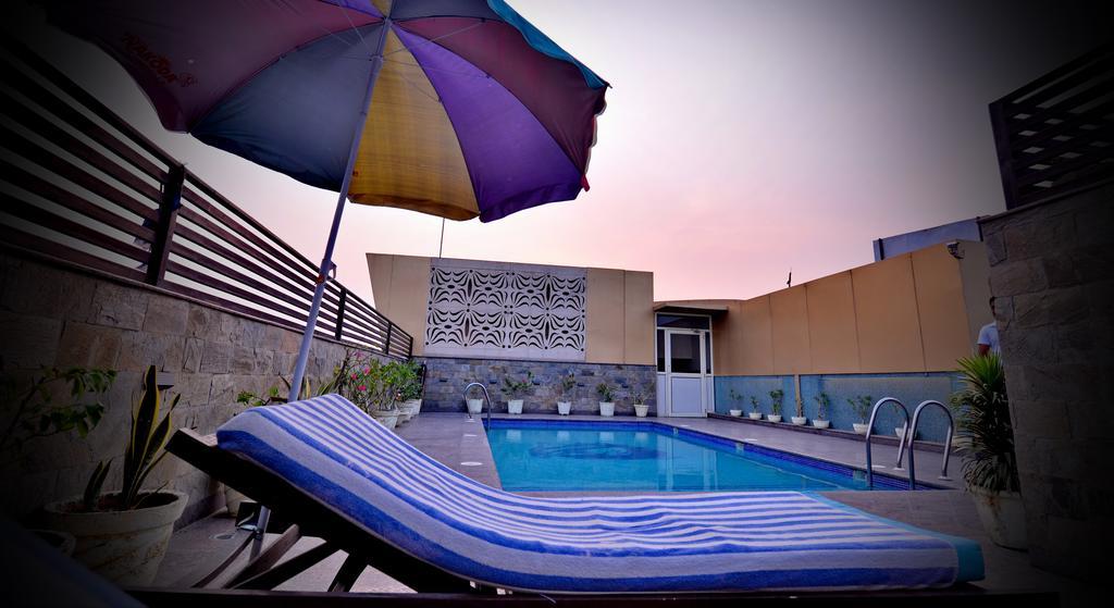 Hotel Seven Hills Tower Agra  Ngoại thất bức ảnh