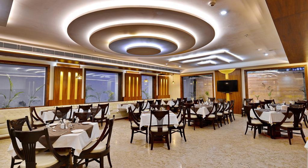 Hotel Seven Hills Tower Agra  Ngoại thất bức ảnh