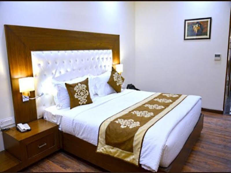 Hotel Seven Hills Tower Agra  Ngoại thất bức ảnh