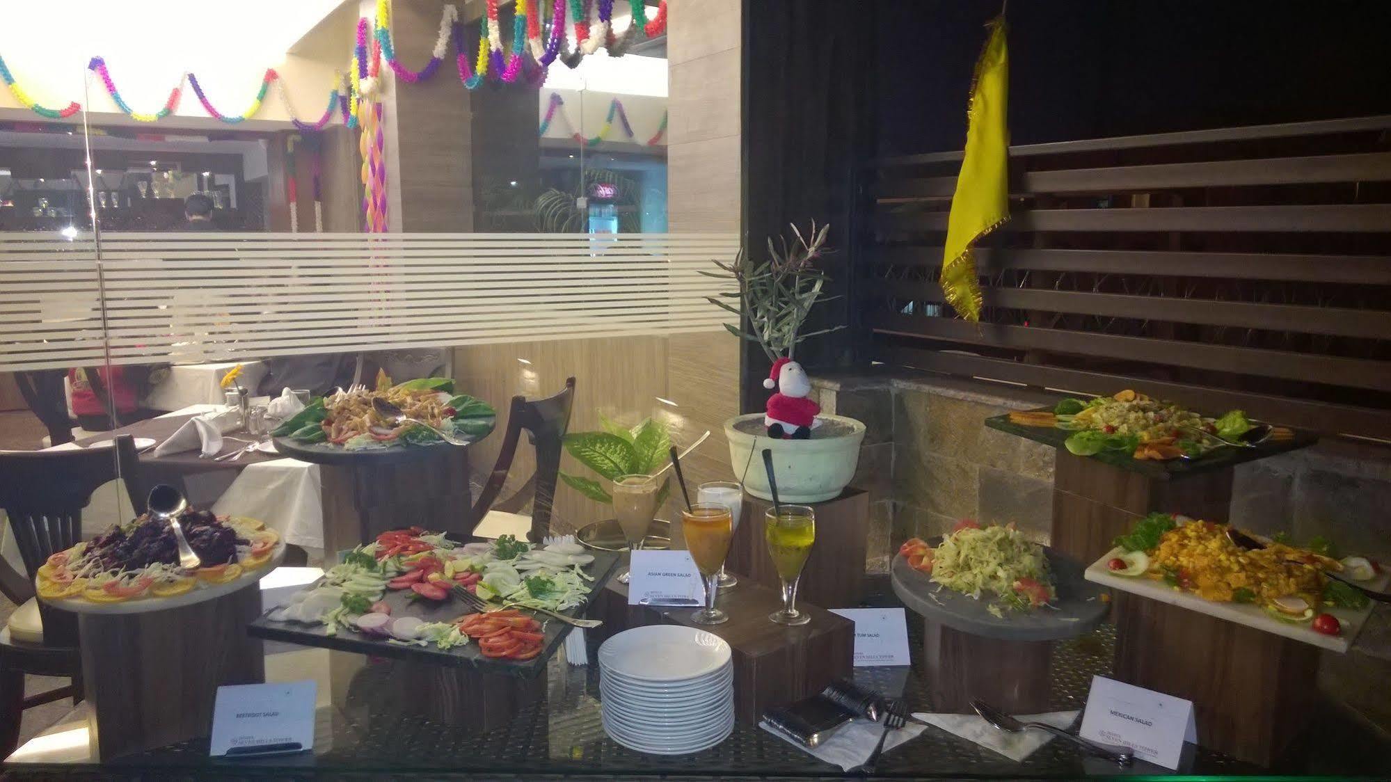 Hotel Seven Hills Tower Agra  Ngoại thất bức ảnh