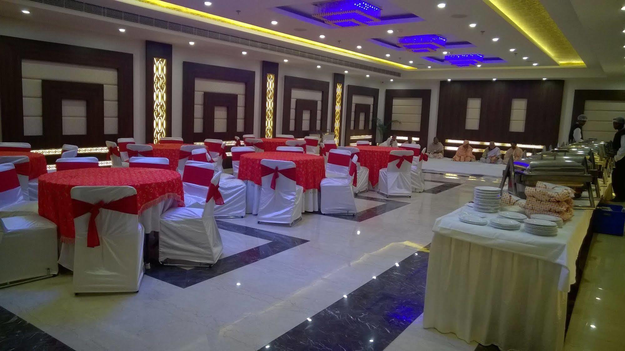 Hotel Seven Hills Tower Agra  Ngoại thất bức ảnh